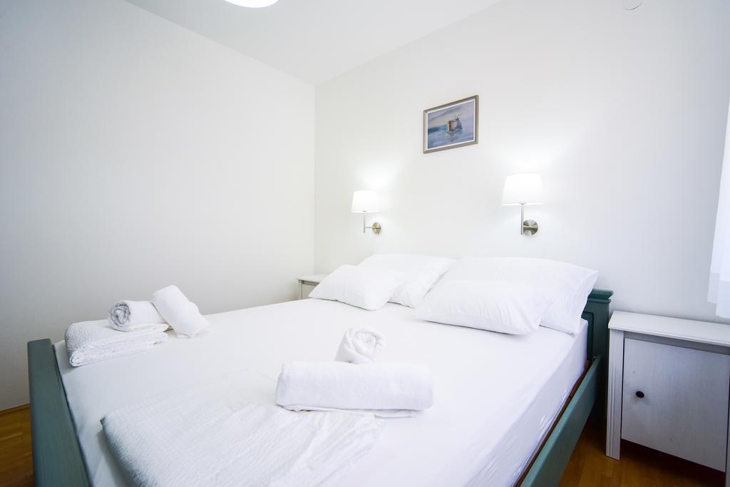Apartments Villa Perla Rovanjska Habitación foto